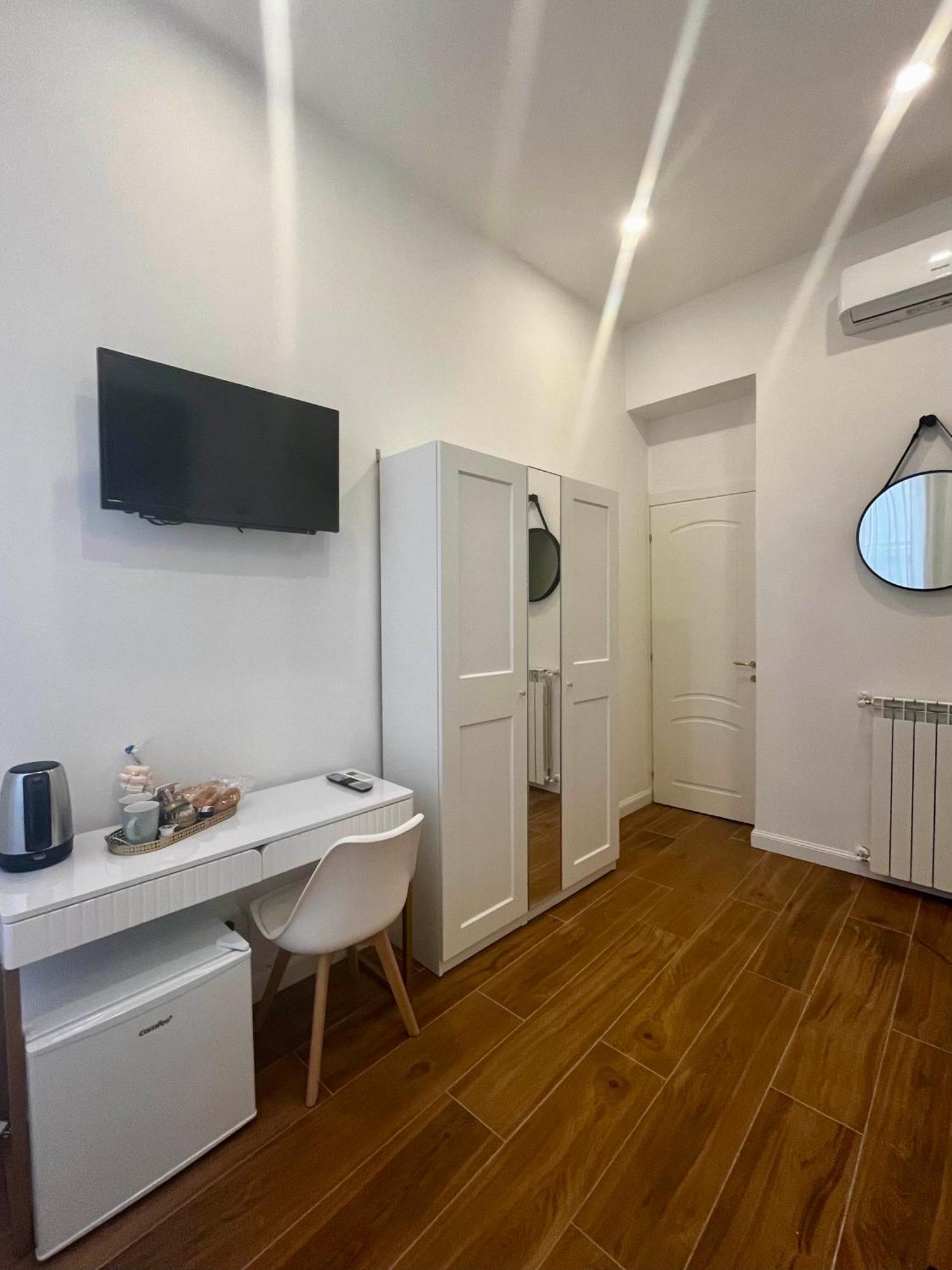 Pantheon 15 Hotel Rome Bagian luar foto